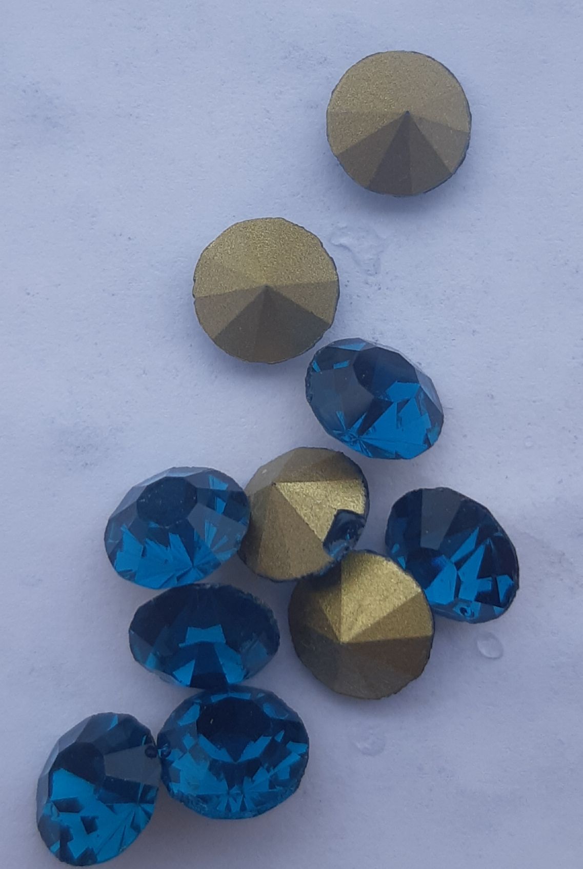 Rhinestones Blue Zircon point back 10mm 1st