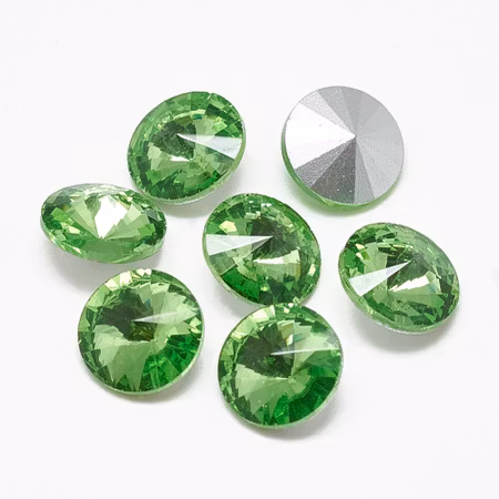Rhinestone Peridot point back 8mm