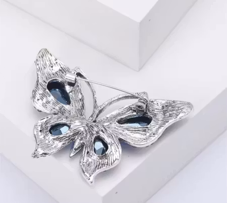 Butterfly brosch (flera färger)