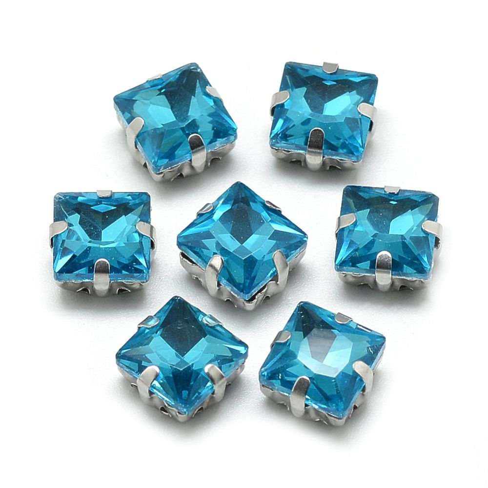 Sew on kristaller Deep Sky Blue glas 8mm