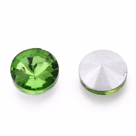 Rhinestone Peridot point back 6mm