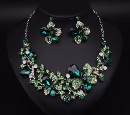 Halsband + örhänge (flera färger)