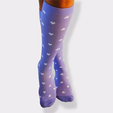 Stödstrumpa lila med hjärta