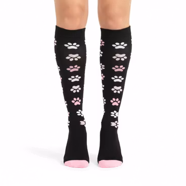 Svart med tassar stödstrumpa