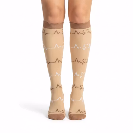 Stödstrumpa brun/biege med hjärtslag