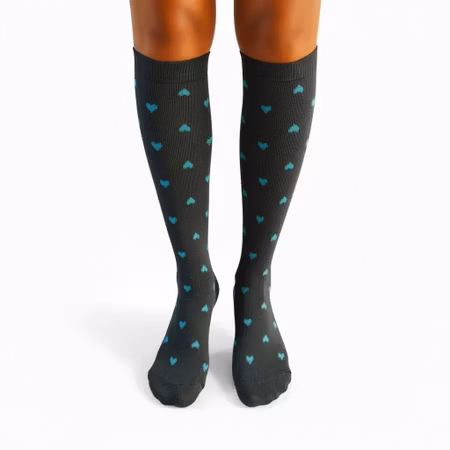 Stödstrumpa grå med blå hjärta