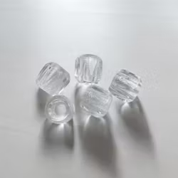 5 Genomskinliga Facetterade Glaspärlor.