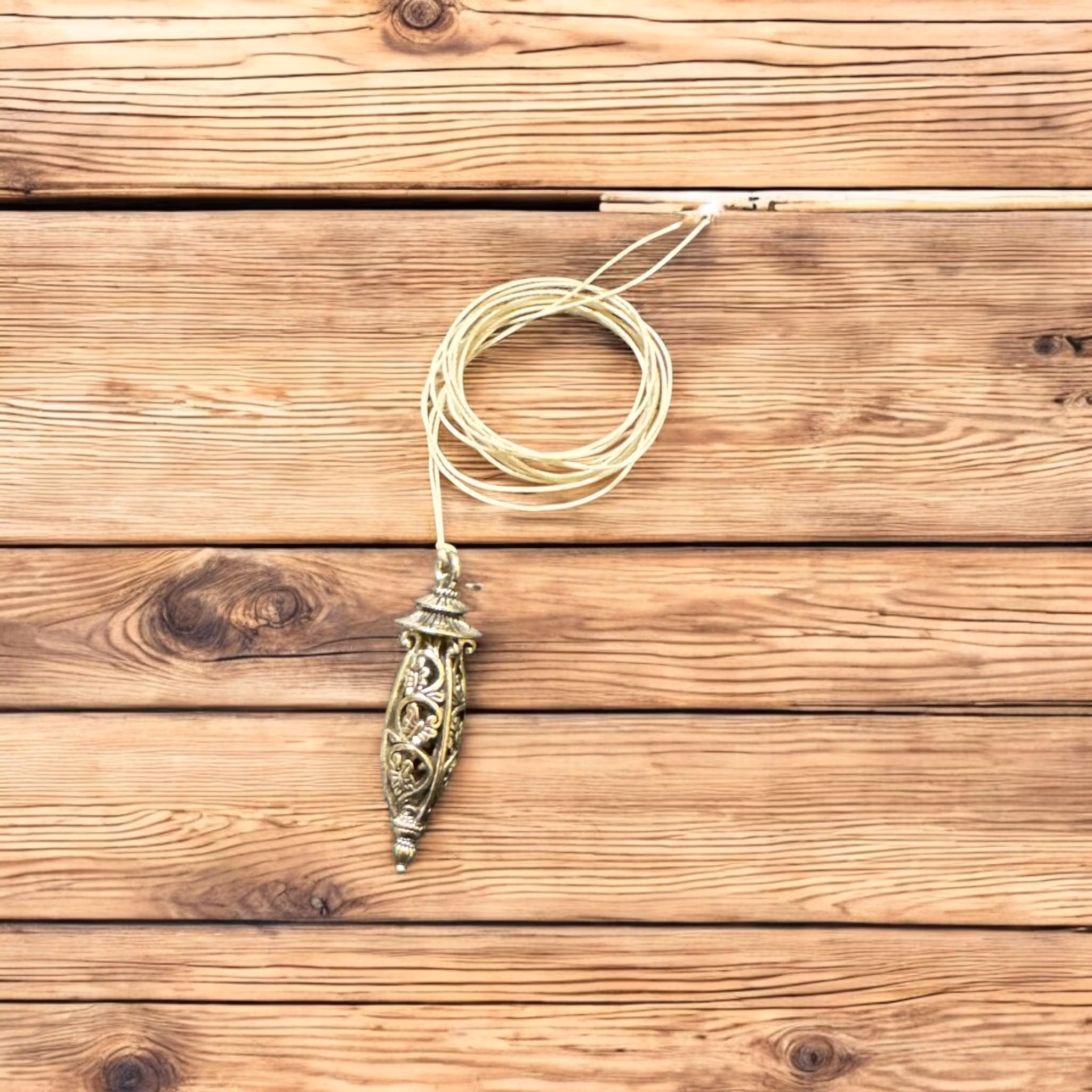 Silverlegerad Toppformig Pendant