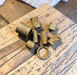 Robusta Bronzefärgade Dreadssmyckespärlor i Keltisk stil