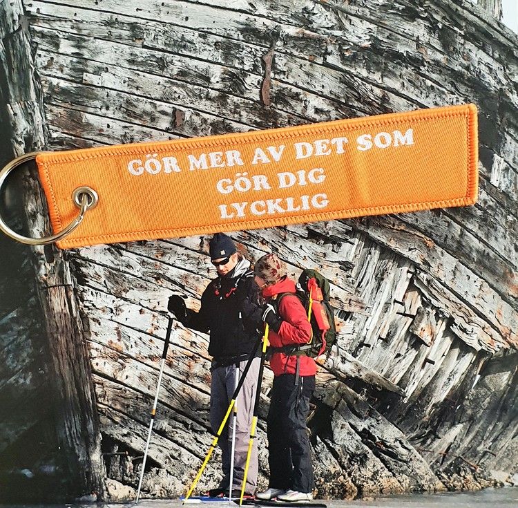 Gör mer av det som gör dig lycklig  Nyckelring/tag