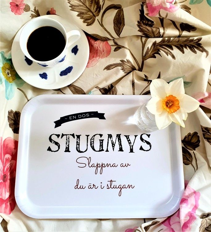 En dos Stugmys- Bricka