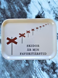 Skidor är min favoritårstid - Bricka