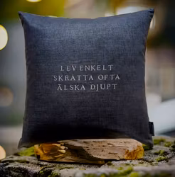 Lev enkelt skratta ofta älska djupt