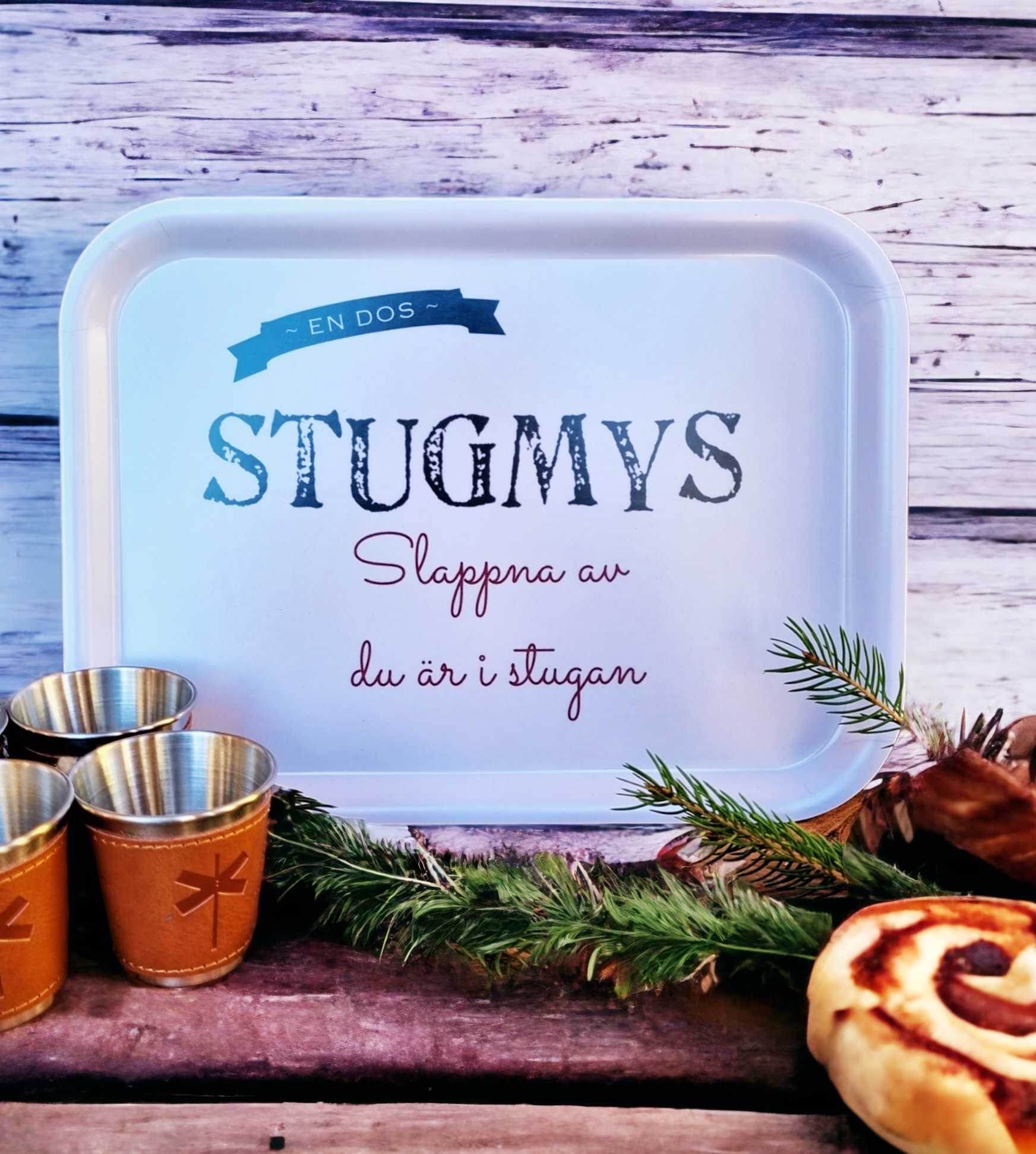 En dos Stugmys- Bricka