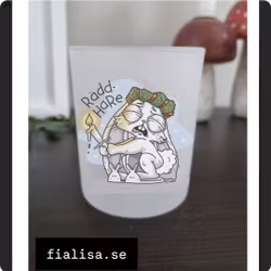 FROSTAD LJUSLYKTA: Räddharen som Tärna (Den Alternativa Djurparken)