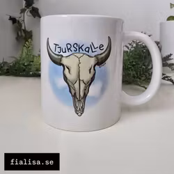 MUGG: Tjurskalle (Den Alternativa Djurparken)