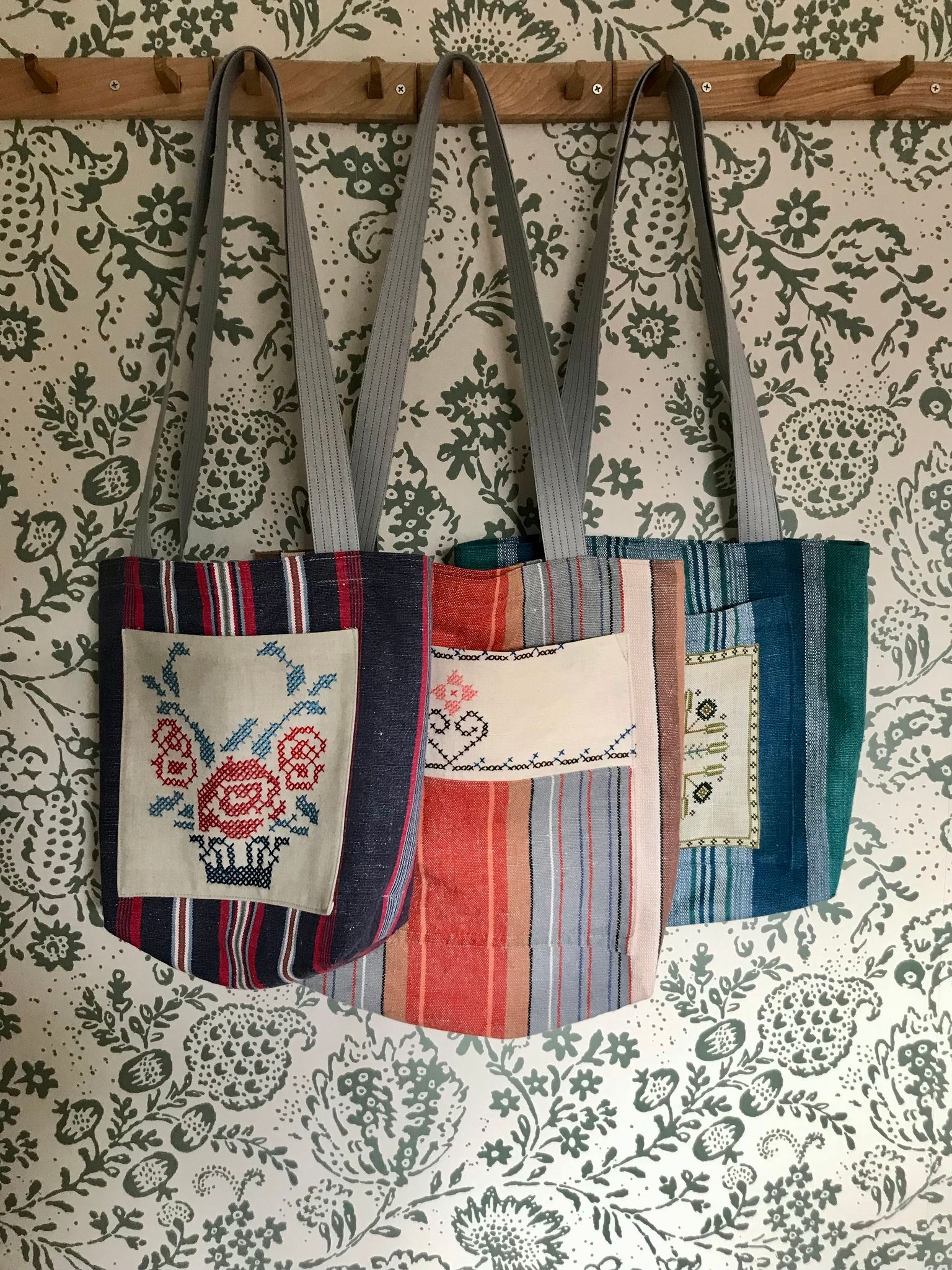Handvävd linne väska / Handwoven linen tote bag.