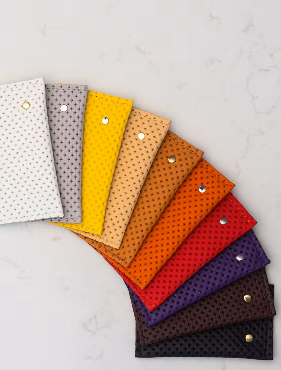 Card Holder - Korthållare i perforerat läder