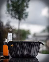 Make-Up Bag - Sminkväska i fiskbensmönstrat läder