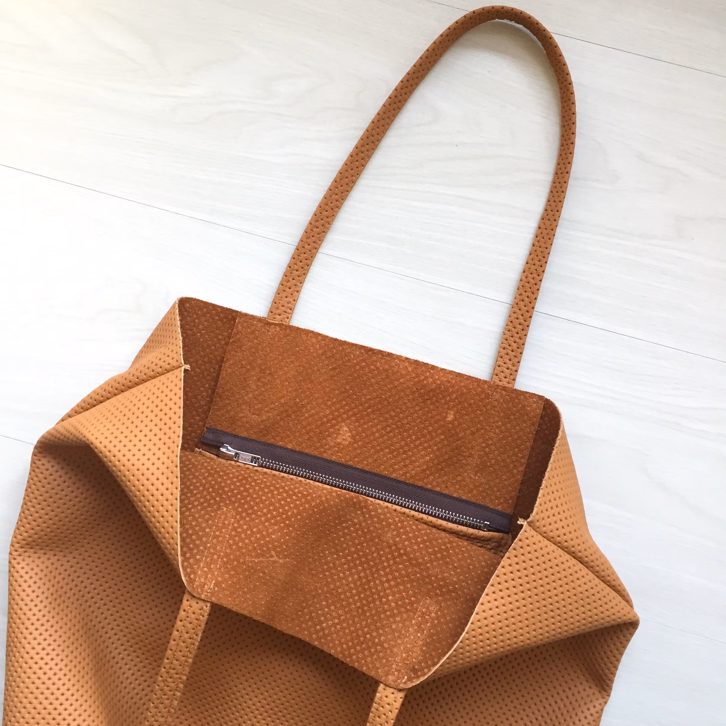 Raw Leather Tote Bag - Perforated Cognac