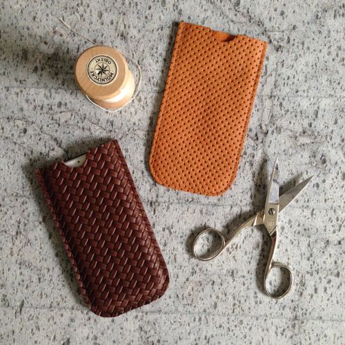 Leather Sleeve for iPhone 6 & 7 - Brown 'Braided' Leather
