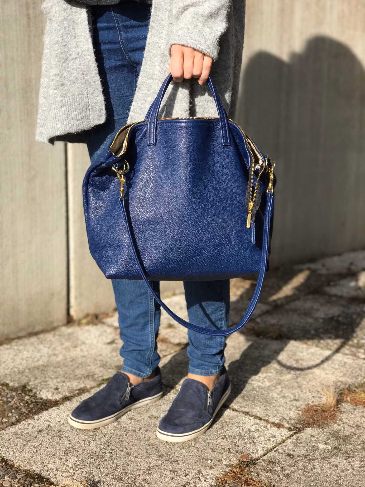 New Tote Bag w/ Zipper - Blue