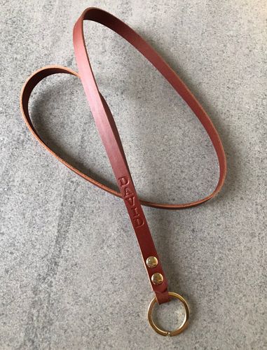 Leather Key Strap - Nyckelband i läder med personlig text