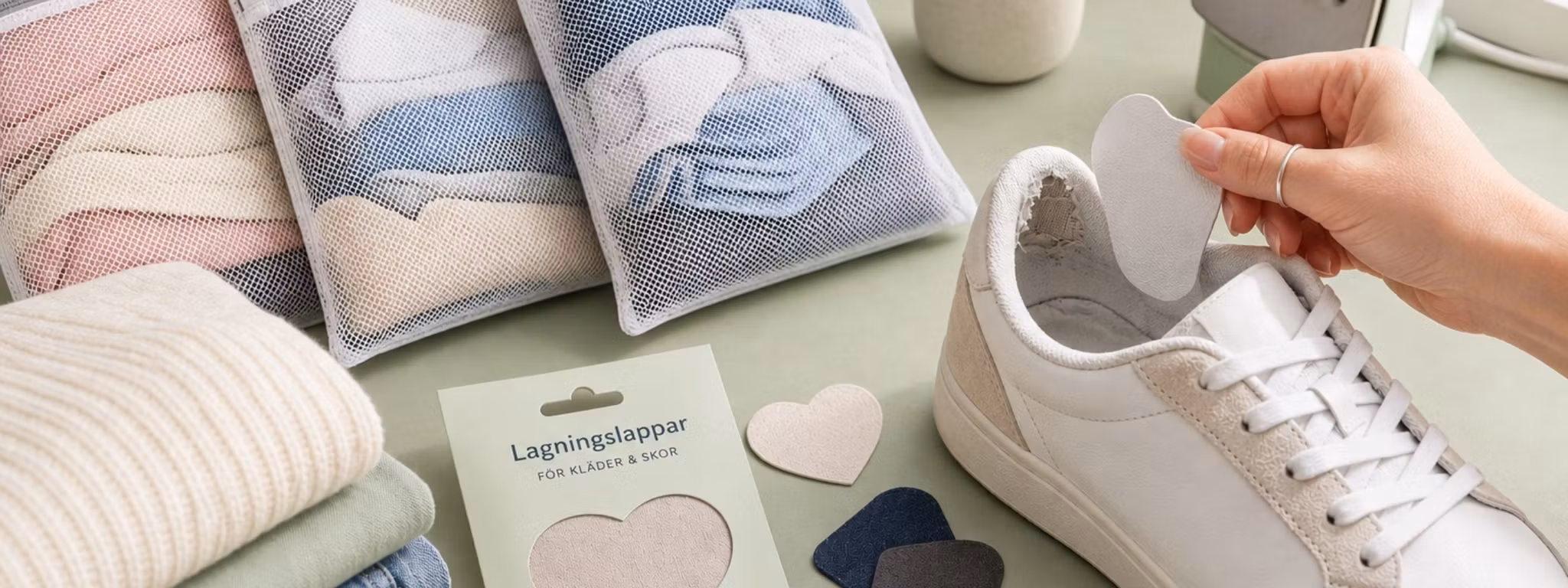 Tvättnät, lagningslappar och en sko med sliten häl.