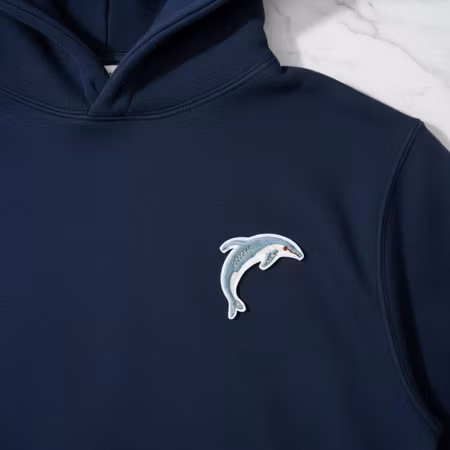 Broderad Delfin
