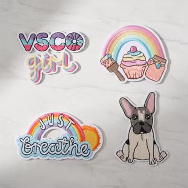 Happy Vibes tygmärken 4-pack – Hund, VSCO & regnbågar