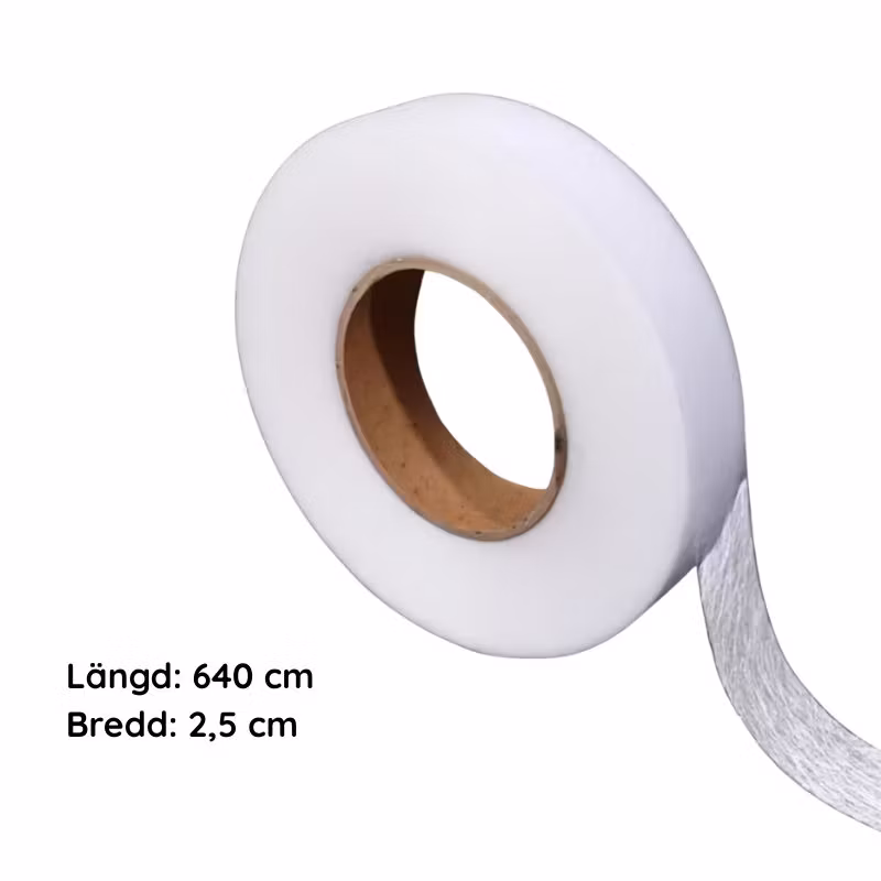 Vitt fållband på rulle, med måtten 640 cm och 2,5 cm