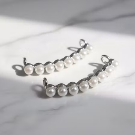 Skosmycke - Silverbåge med 8 pärlor (säljs parvis)