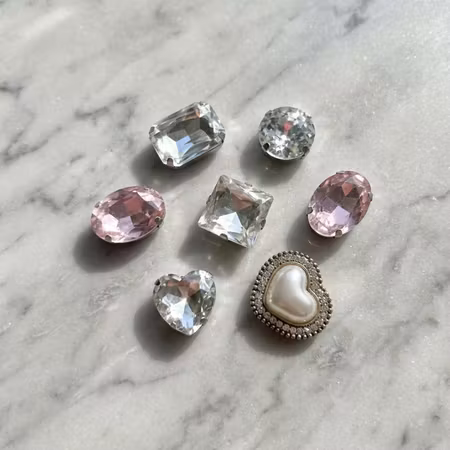 Heart & Diamonds charms till skor med hål 7-pack