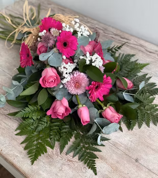 Liggande bukett Rosa
