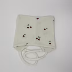 Knytelue med kirsebær, str. 0-4mndr