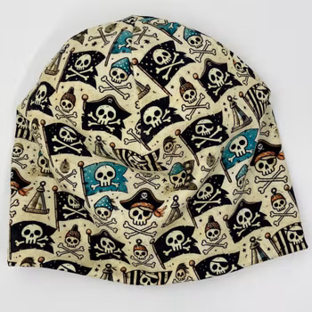 Lue med sjørøverflagg, 2-6år