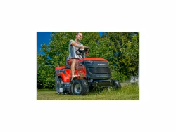 Traktor med uppsamlare MTF LT 86 M