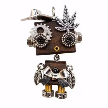 Steampunk Robot  - Silver Hat Sue