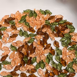 Akrylblad med hål Höstmix ca 80st