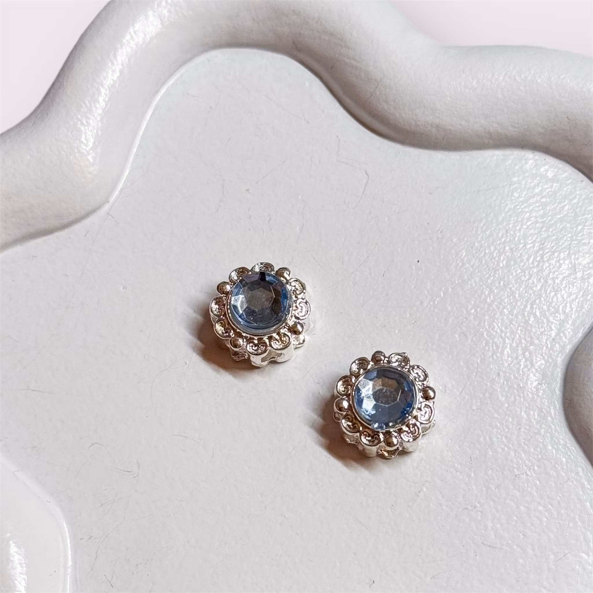 Multihålspärlor "8 hål" Silver - Välj färg 1st