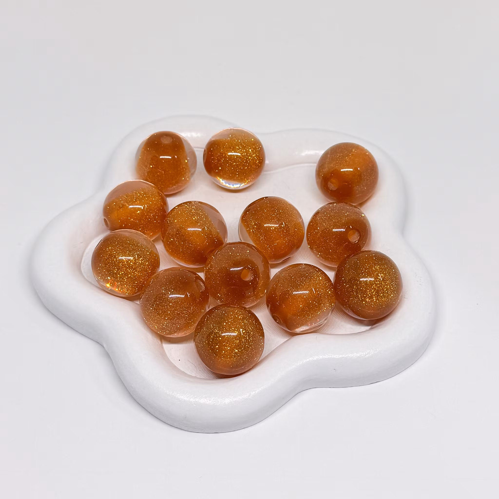 16mm Halvglitter pärla Guld1st