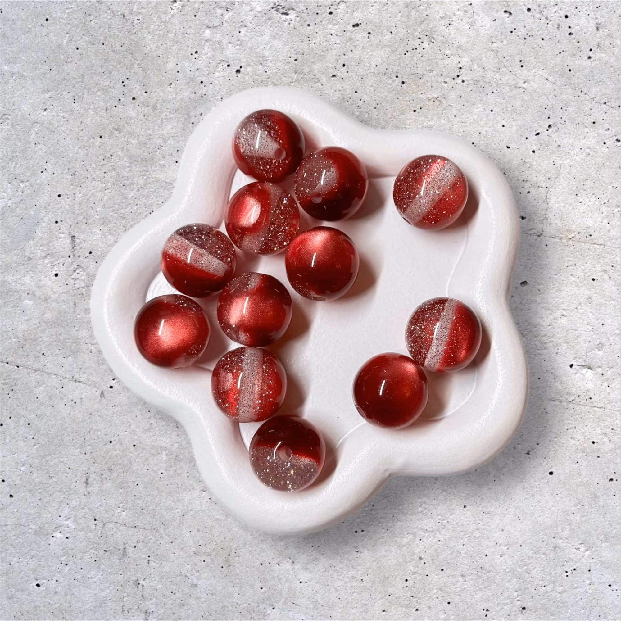 16mm Cat eye/glitter Röd 1st