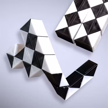 Fidget orm "folding cube" Svart/vit 1st