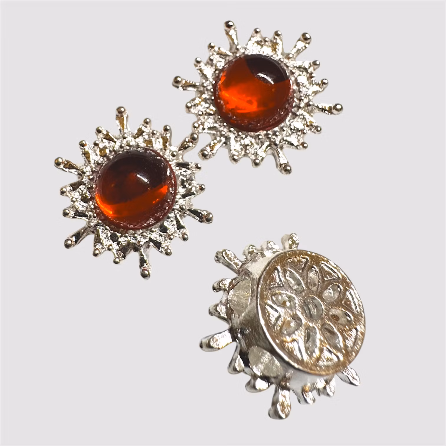 Multihålspärla 6 hål SOL "röd" silver 1st