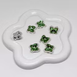 Fjäril multihål "8 hål" Ljusgrön 1st