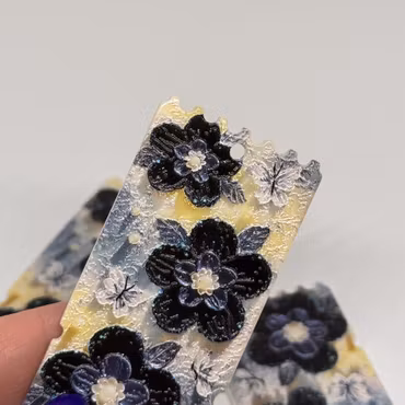 akrylhänge "black n blue" 1st