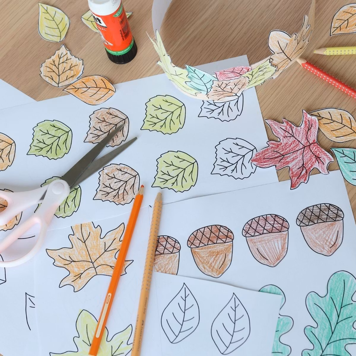 Blätterkrone - Herbstbasteln zum Ausdrucken