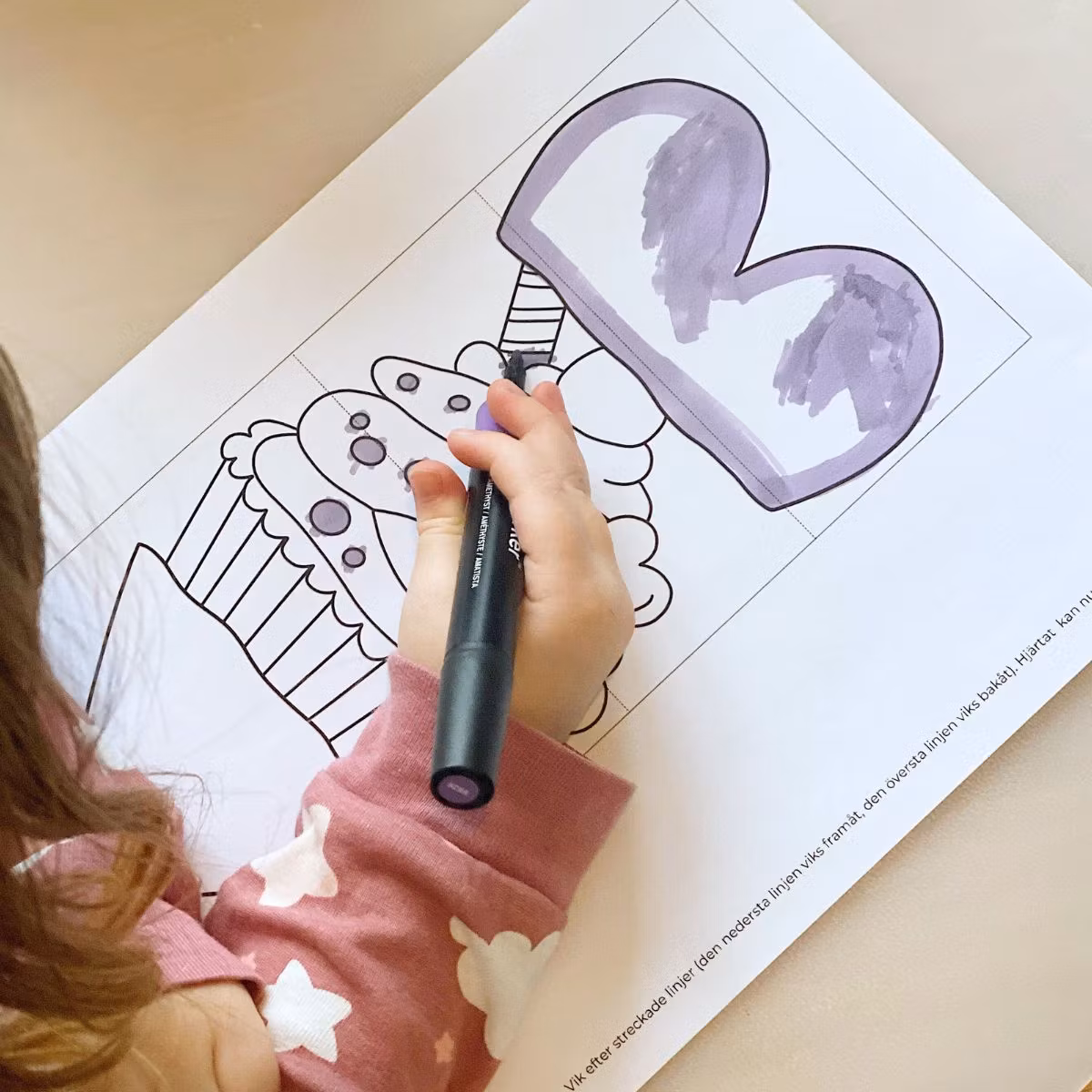 Valentinstagbasteln für Kinder - Aufklappbare Herzen
