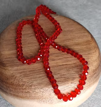 Glaspärlor facetterade: crimson-red 4 mm