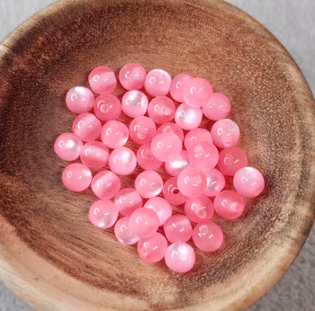 Akrylpärlor med cateye-effekt: Halvtransparent Hotpink